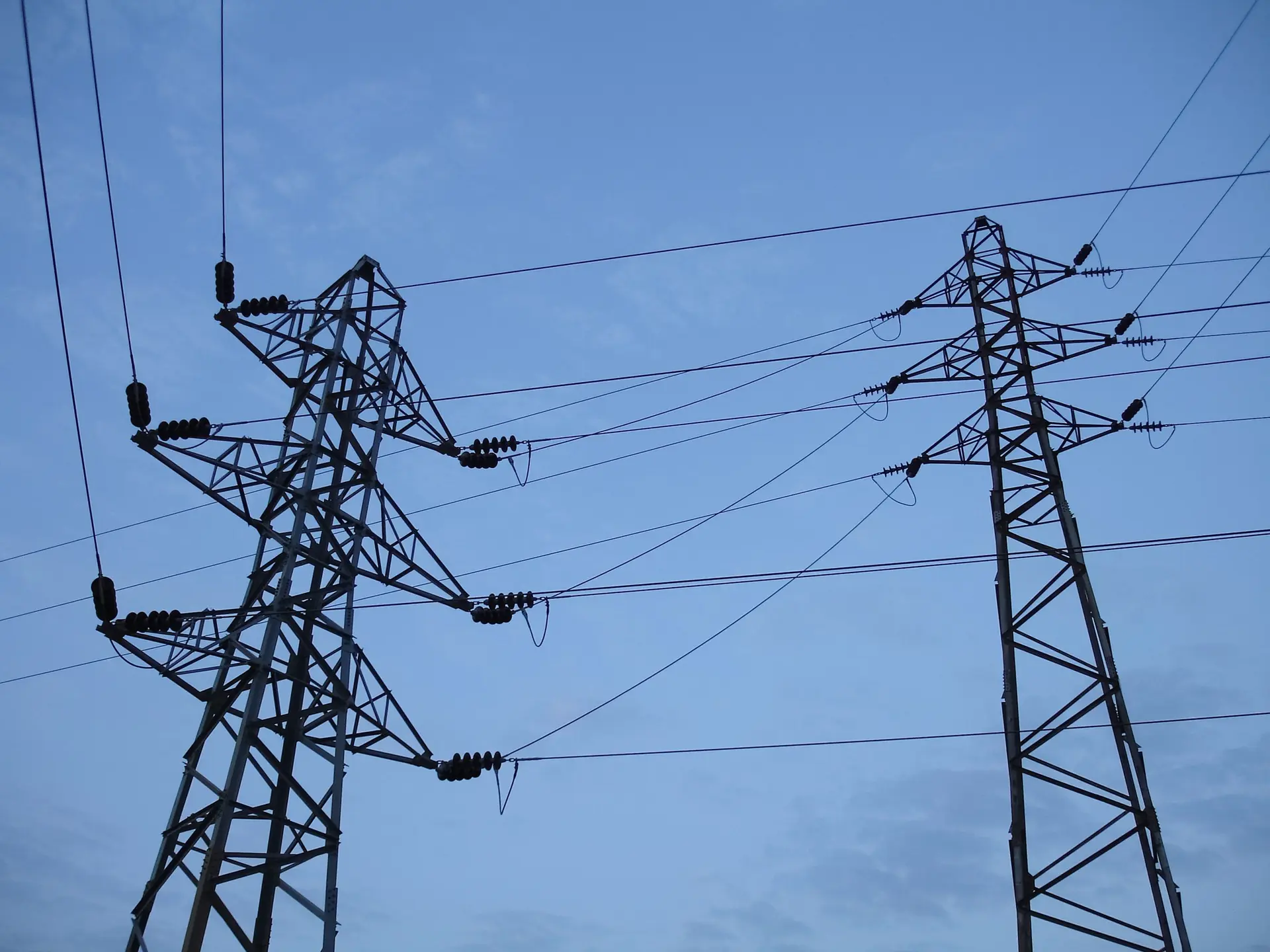 Overhead power lines